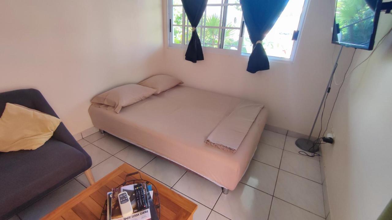 Manava Tahara'A Home Stay Mahina Exterior photo